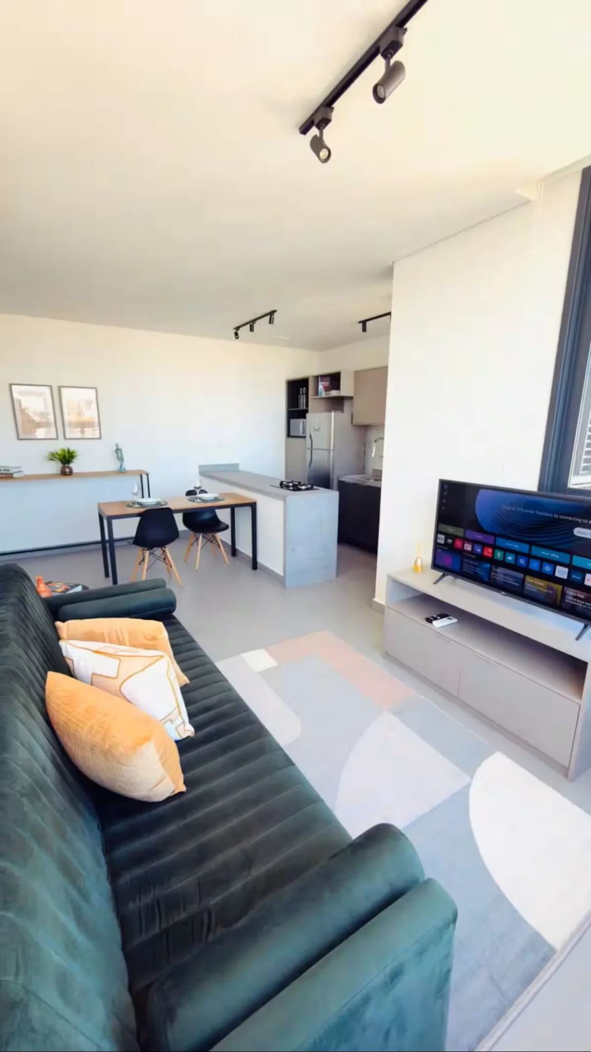 Apartamento no Cambuí, completo, mobiliado em excelente localizaçao. — foto 2