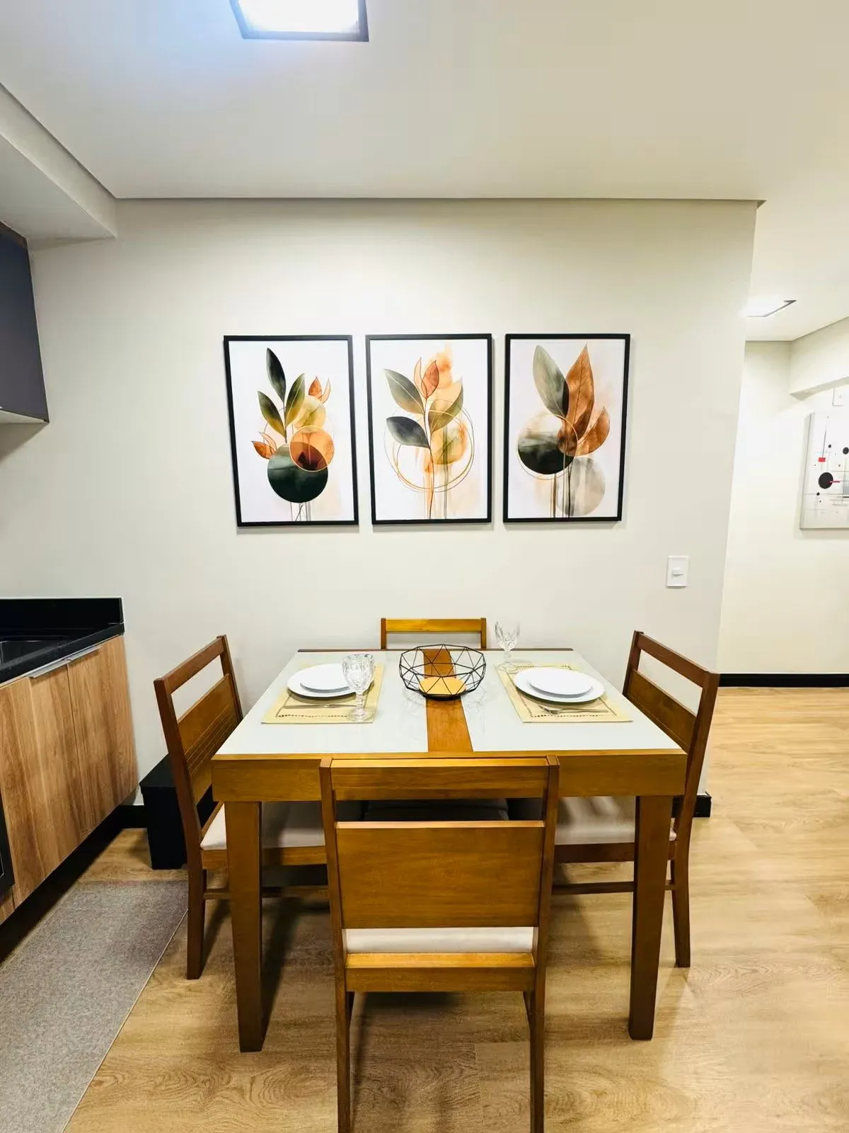 Apartamento novo, bem localizado, completo e mobiliado. — foto 3